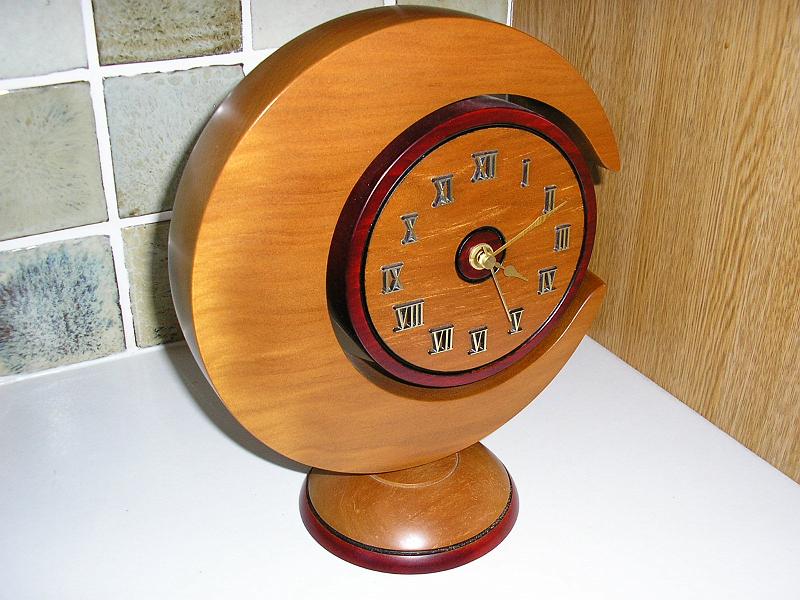 NZ1.JPG - A Quartz repair achieved by the installation of a Radio Controlled Movement.