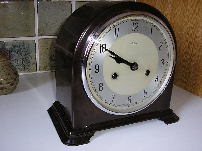 P4180004.JPG - The Classic Bakelite from Enfield - a complete strip & clean gave this a new lease of life.