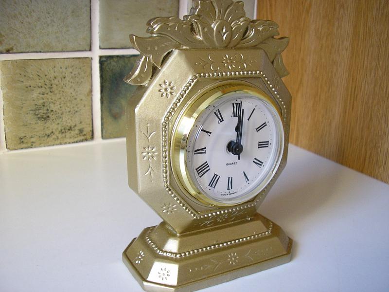 P7220004.JPG - A new Quartz Movement plus a re-spray restored this clock.