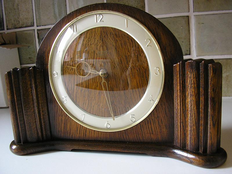 PA280002.JPG - A 1955 Model 'Busgrove' from Smiths.Full service required.