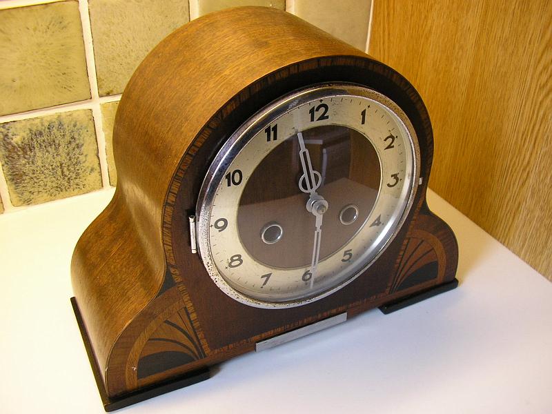 PB300001.JPG - A pretty Art Deco. Cleaned & serviced.